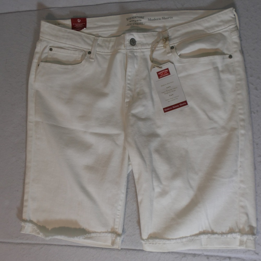 Signature by Levi Strauss Women Shorts 20 White Modern Skinny Minimalist Coastal